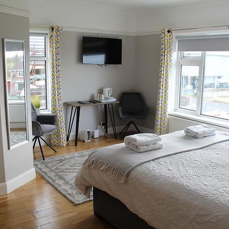 Hotel Larkhill House Portrush Esterno foto