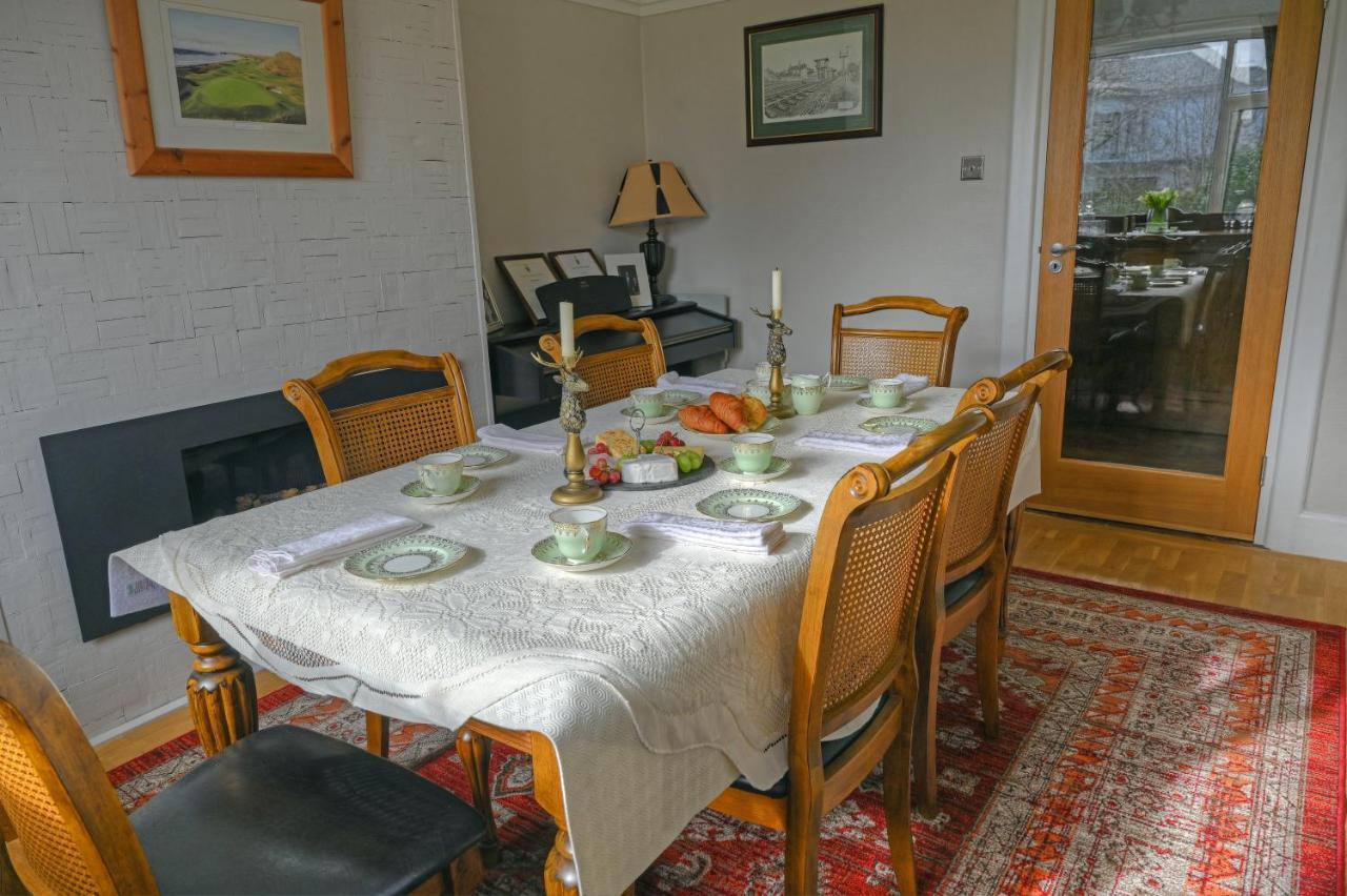 Hotel Larkhill House Portrush Esterno foto