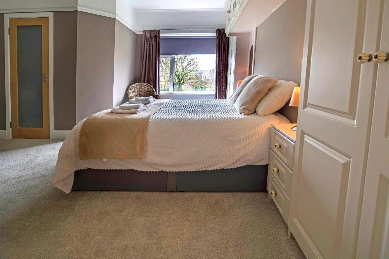 Hotel Larkhill House Portrush Esterno foto